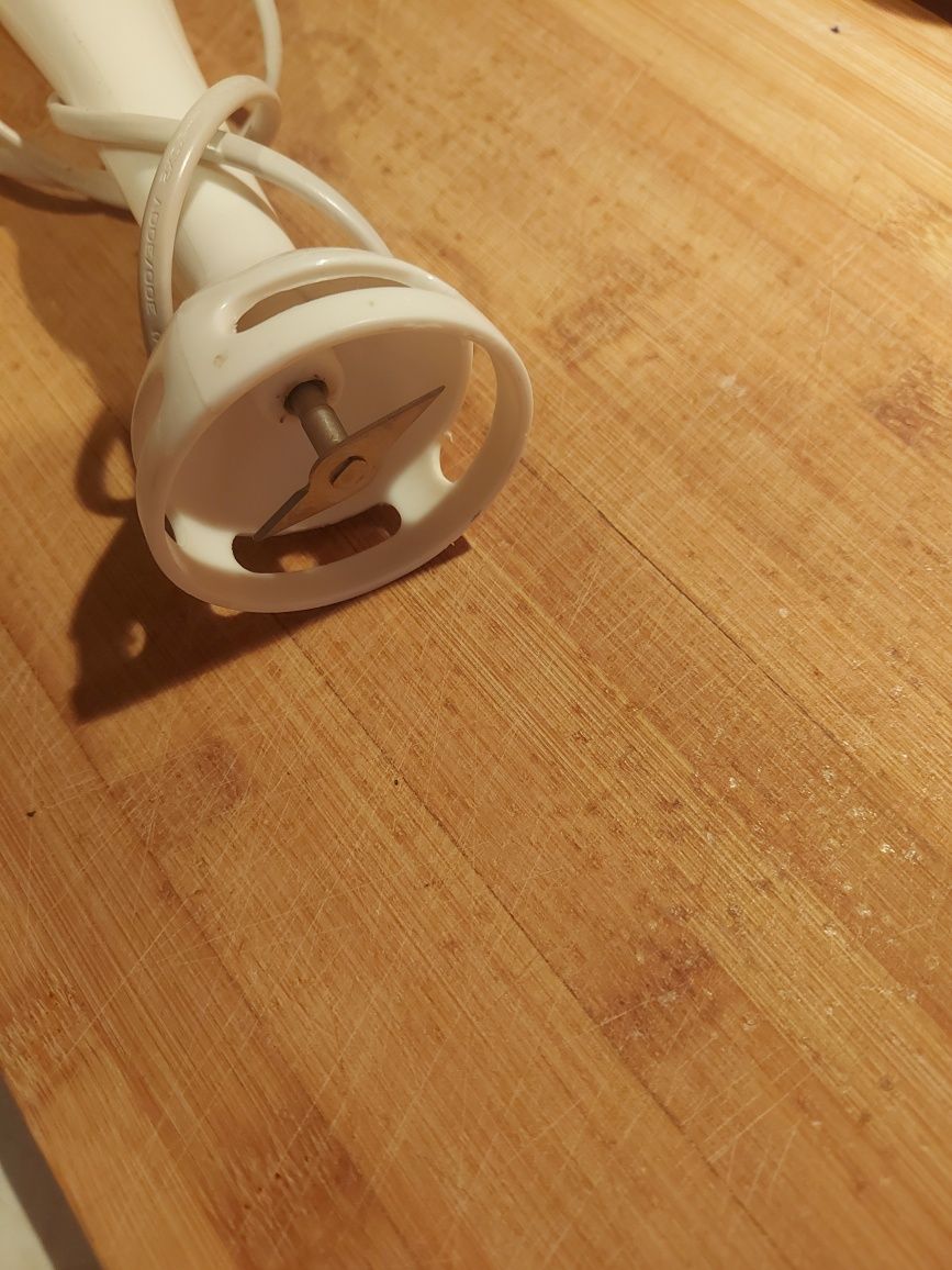 Blender ręczny .
