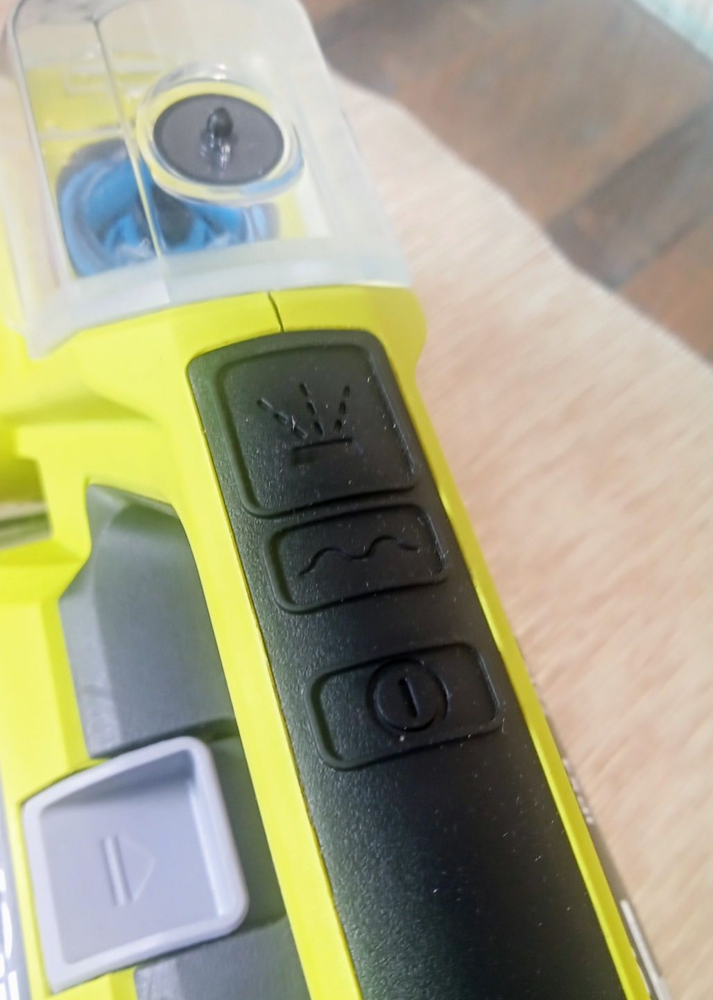 Kompaktowy odkurzacz piorący Ryobi RDC18 Swift Clean 18V ONE+