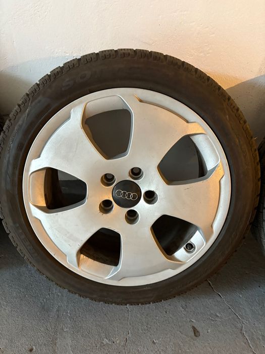 Felgi Audi  17 z oponami zimowymi