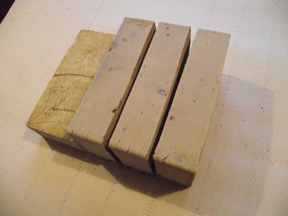 Glina w kostkach (sucha) 25 kg.