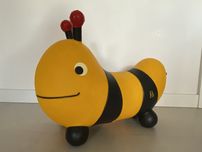 Skoczek pszczółka BToys