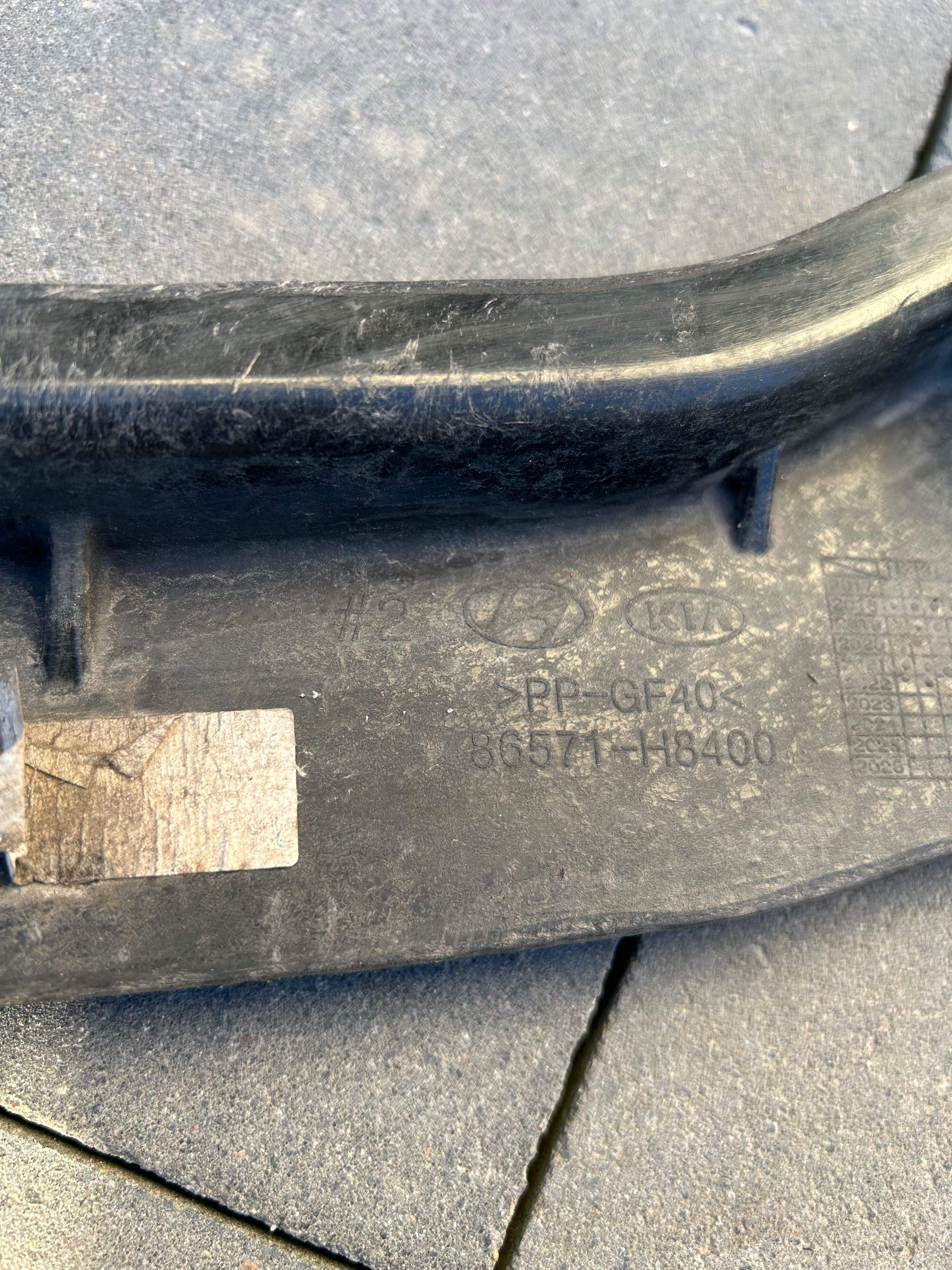 Belka dolna pod zderzak KIA STONIC Lift 86571-H8400
