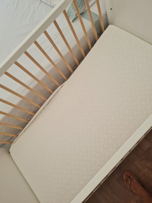Berço Zippy 3 em 1 e colchão aerosleep