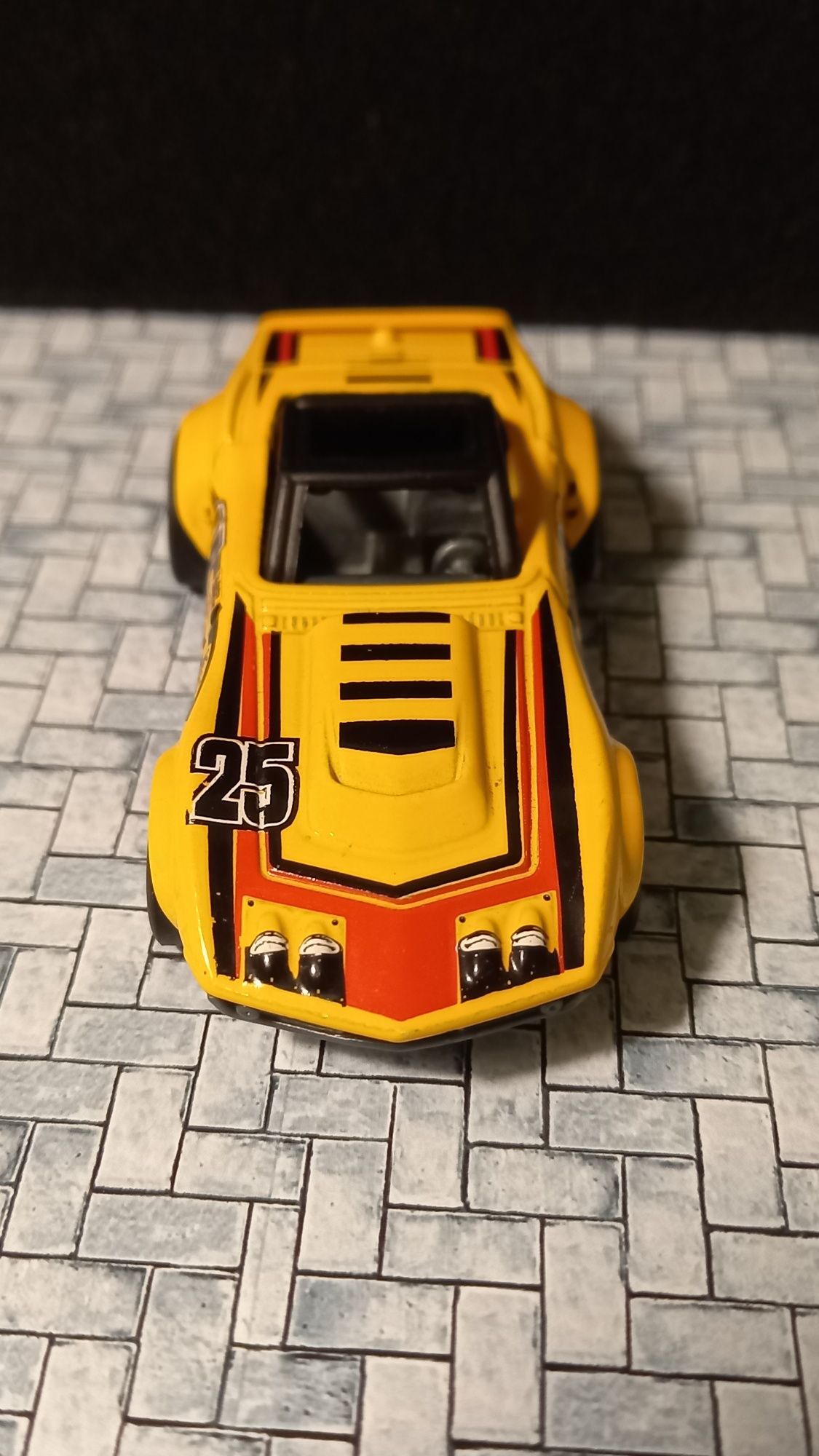 Hot Wheels Corvette Raceer real riders.