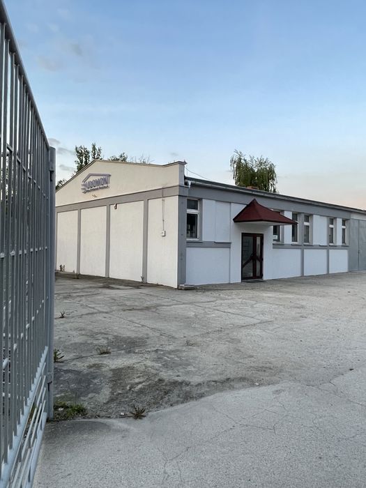 Wynajmę lokal 250m2 22zł/m2!