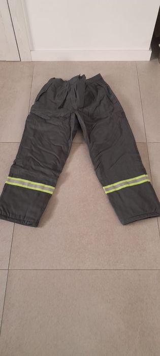 Spodnie robocze ocieplane trudnopalne antyelektrostatyczne