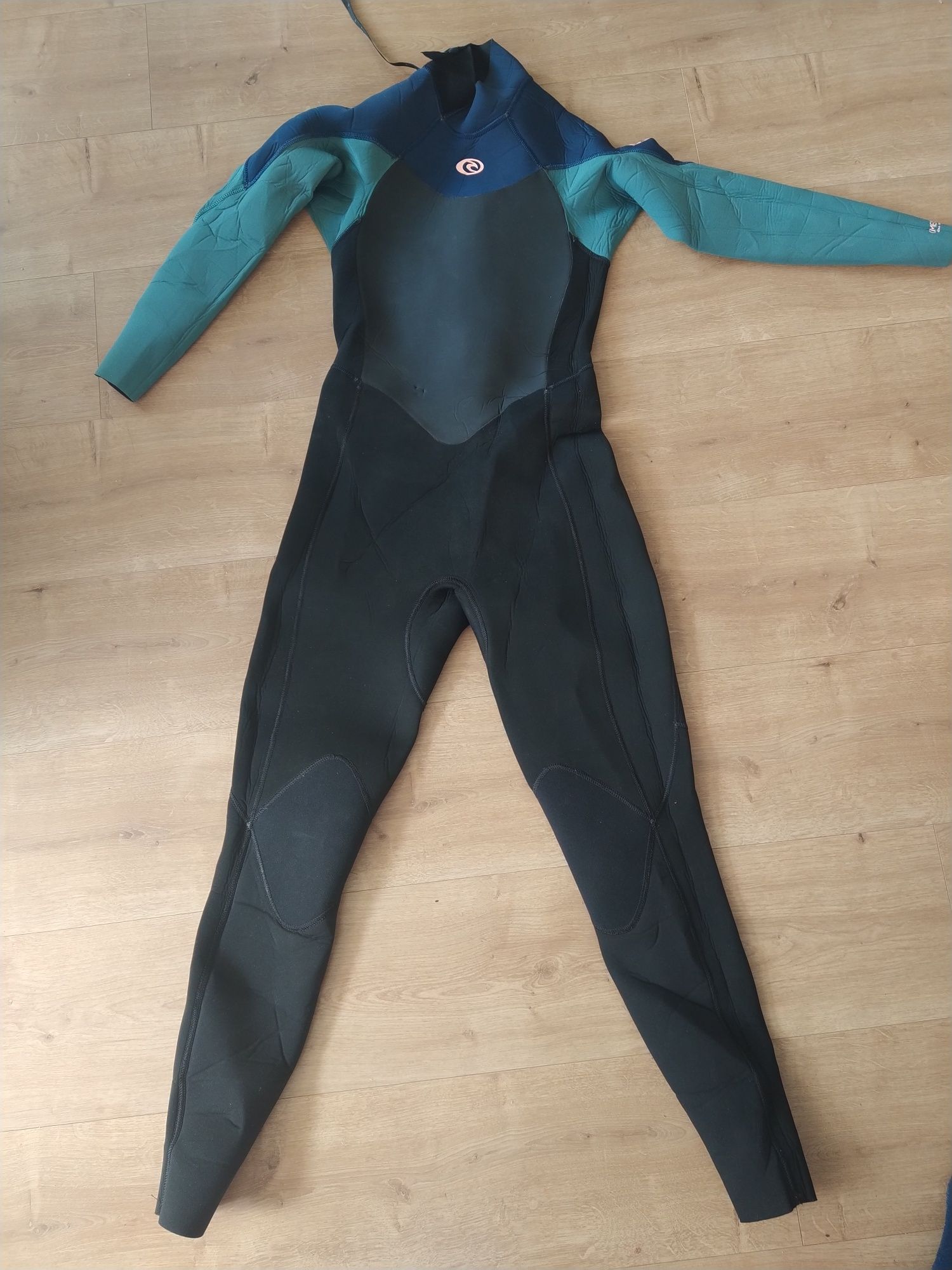 Fato de Surf Rip Curl 4\3 de senhora como novo