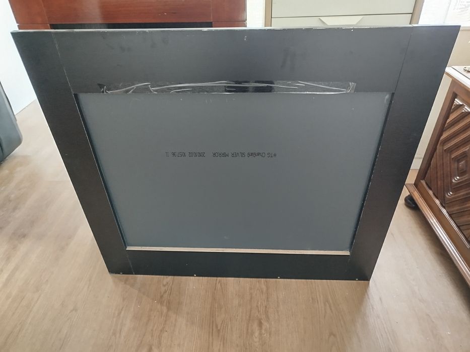 2 espelhos fundo madeira