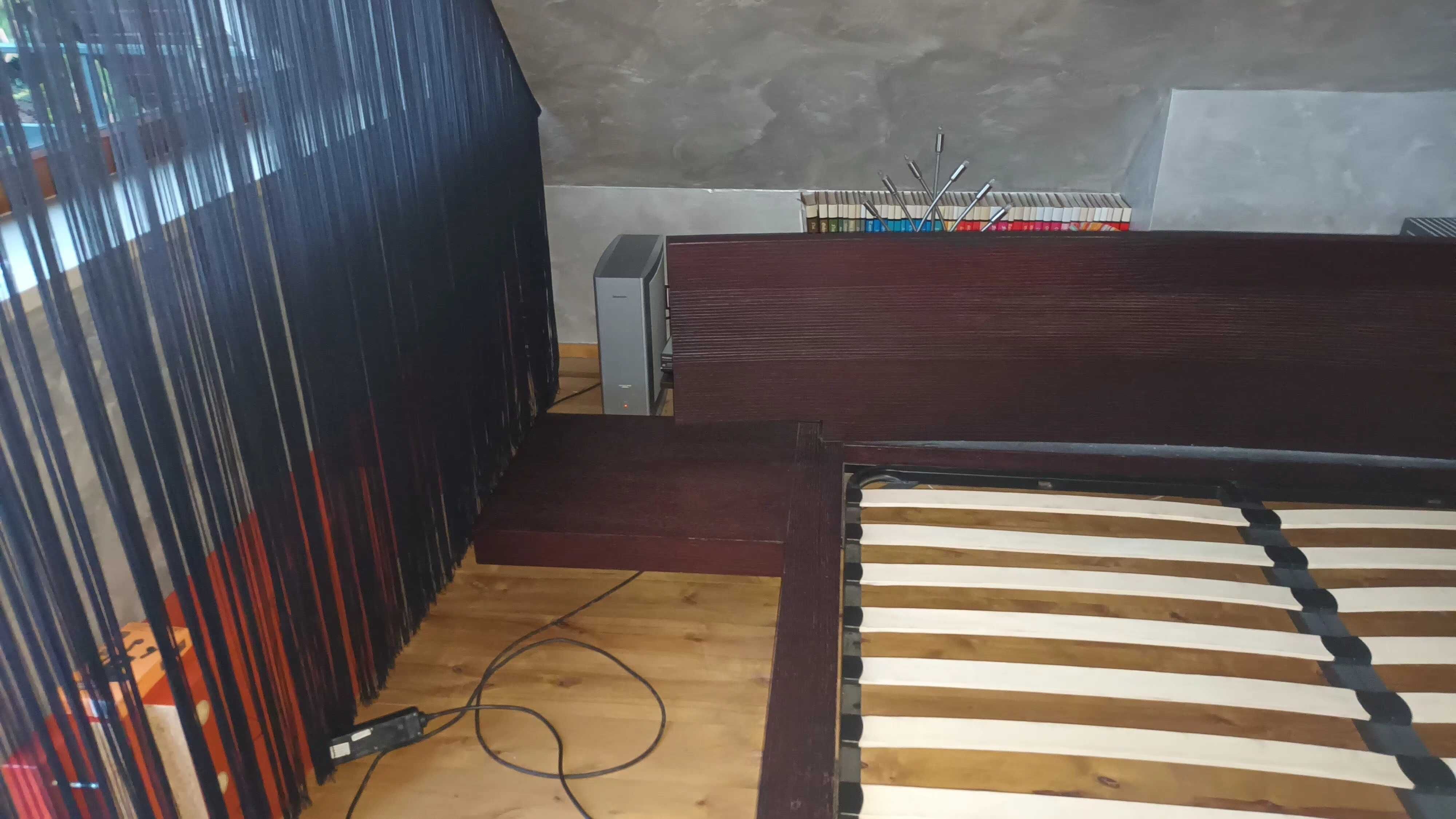 Łóżko 160 x 200 ze stolikami nocnymi fornir wenge