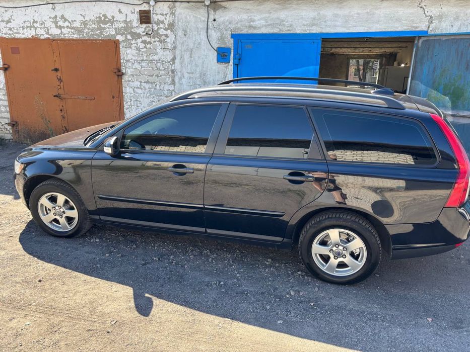 Авто Volvo V50 2008