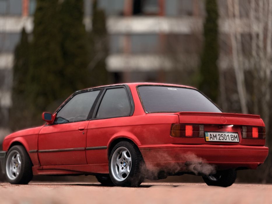 Продам корч е30 купе