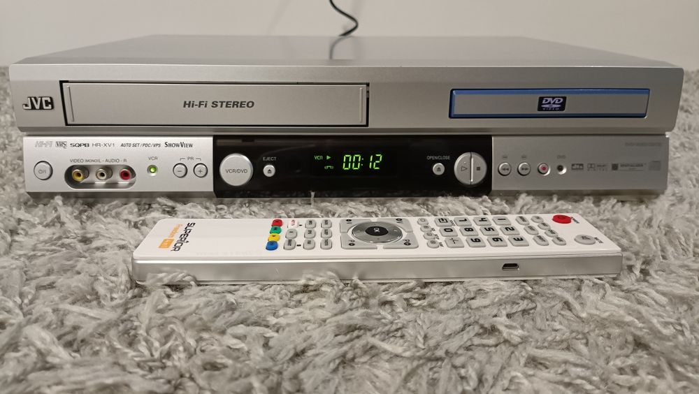 Magnetowid Video VHS DVD JVC HR-XV1 HI-FI STEREO 6 głowic pilot