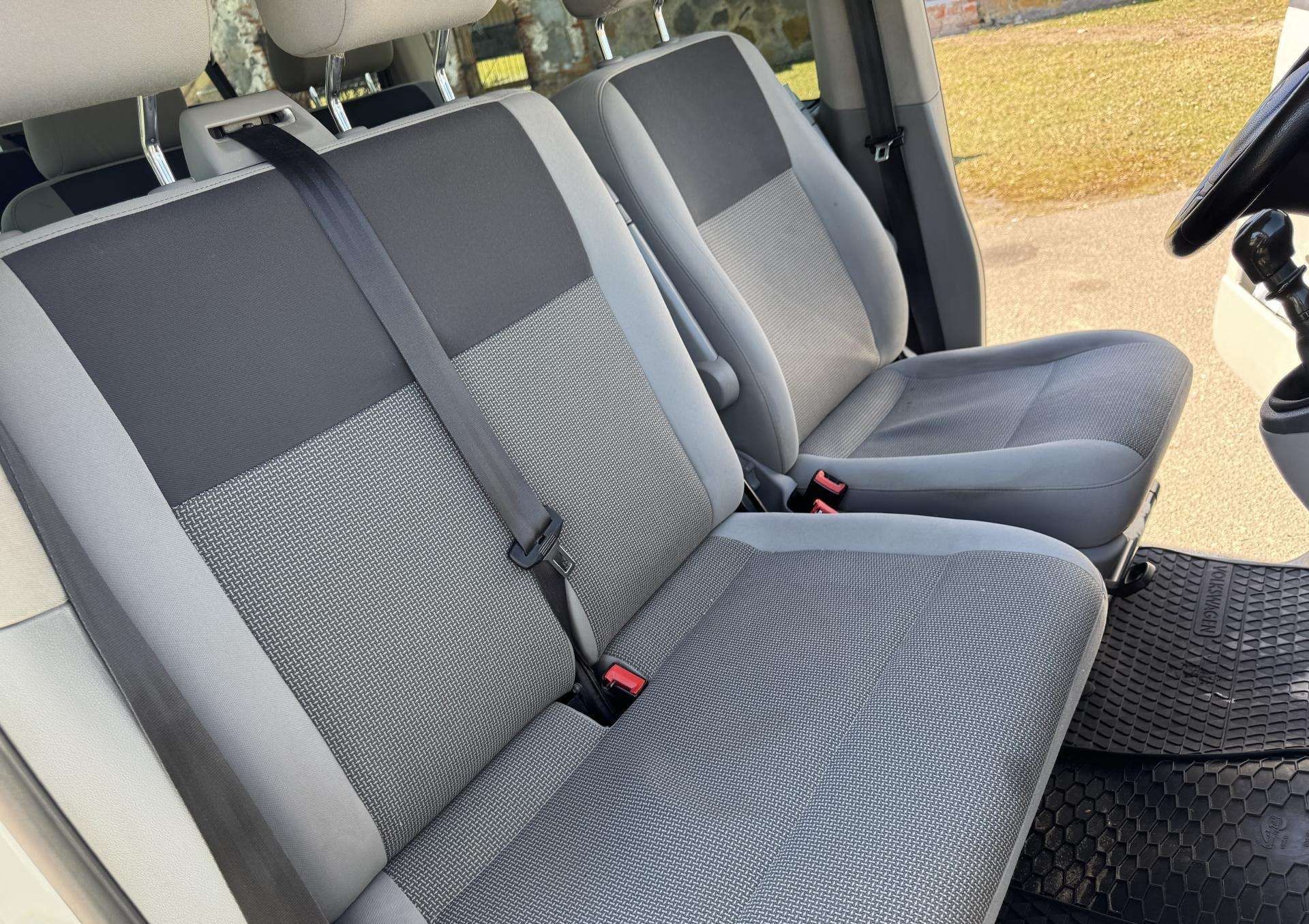 Volkswagen Caravelle 2014
2.0 l., Минивэн