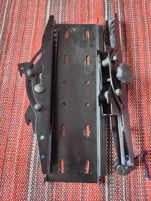 Кріплення на стіну до телевізора