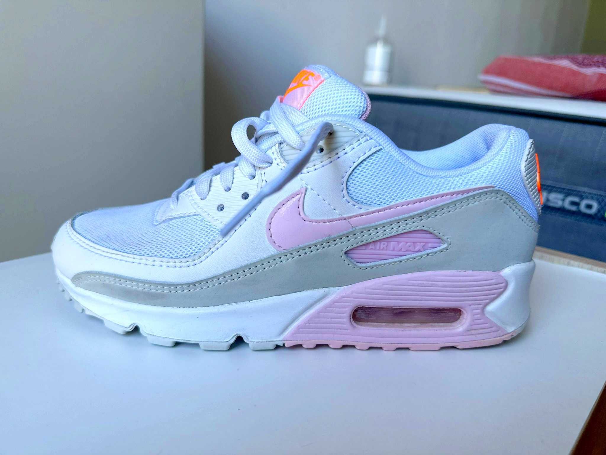 Nike Air Max 90 White and Pink Foam