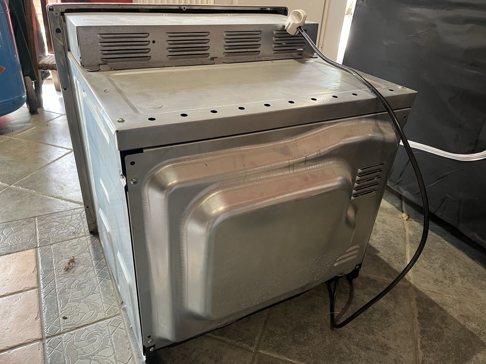 Piekarnik SMEG SE398x/1, sprawny ale uszkodzony