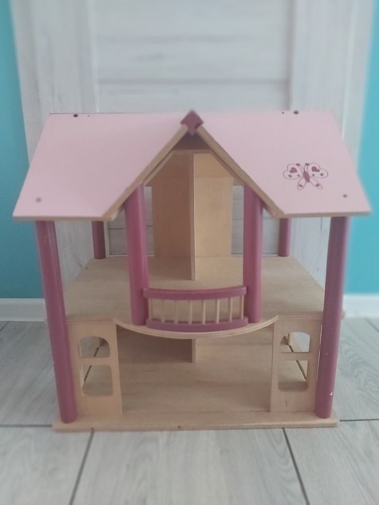Domek drewniany dla lalek