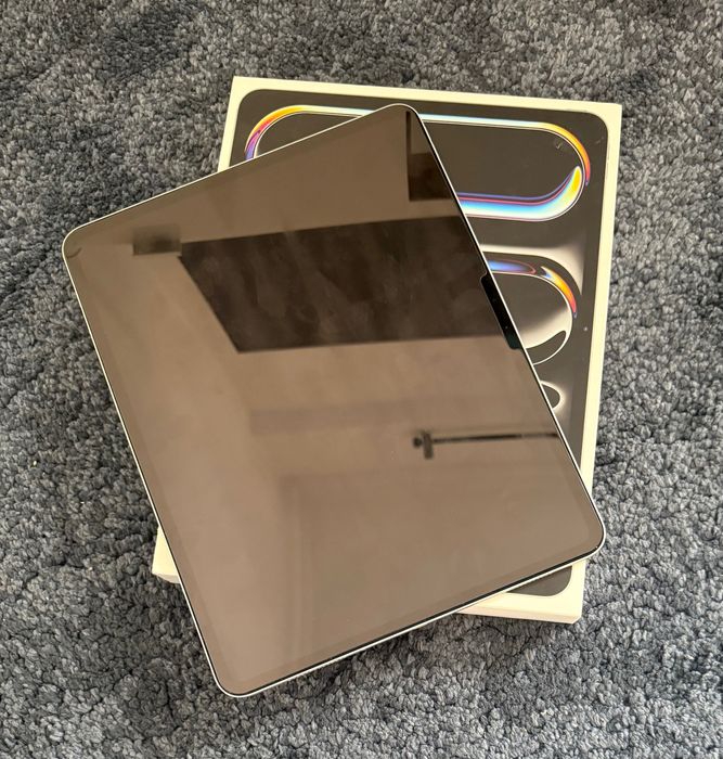 iPad Pro 13-inch (M4) Wi-Fi + Cellular 512 GB