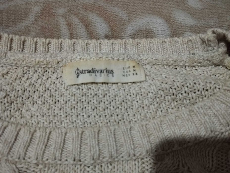 Camisola de malha branca da Stradivarius