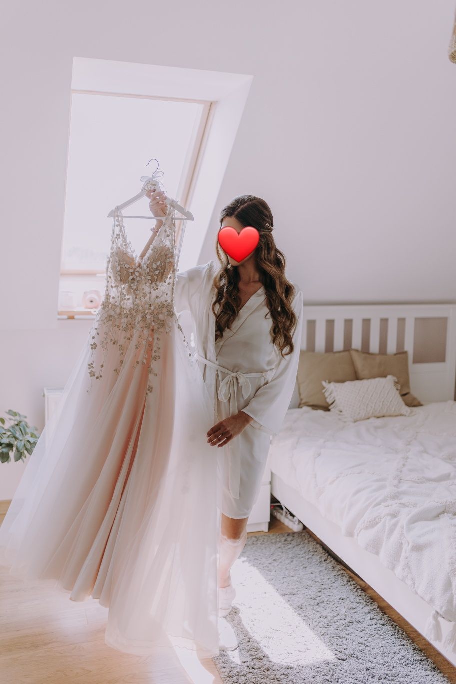 Kremowa suknia ślubna