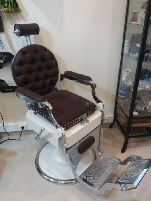 Vende-se cadeira de barbeiro
