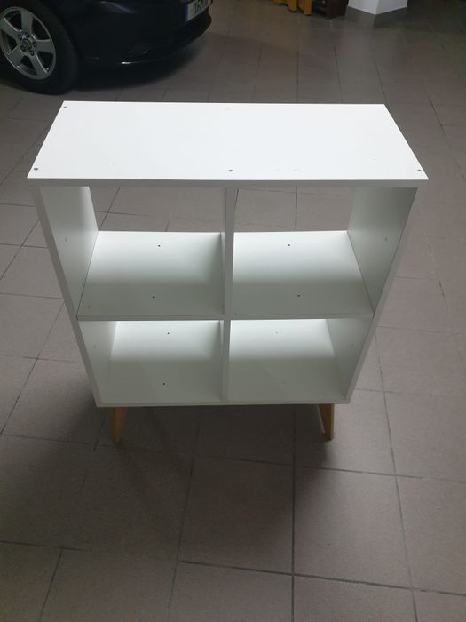 Sofa , poltrona e estante em cubo