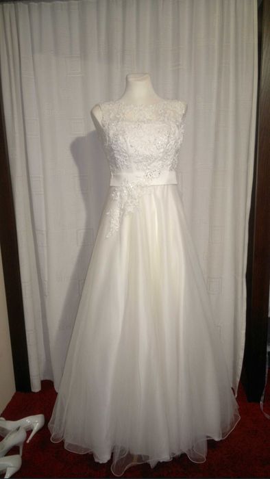 Koronkowa suknia ślubna