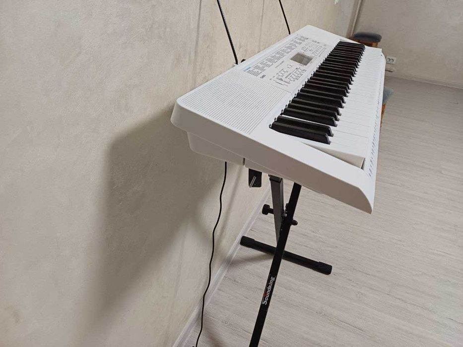 Синтезатор Casio LK-247!!! Динамічна модель! Піаніно.