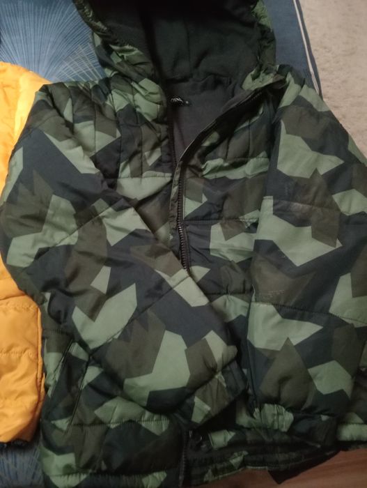 Kispos praticamente novo.para rapaz.10.12