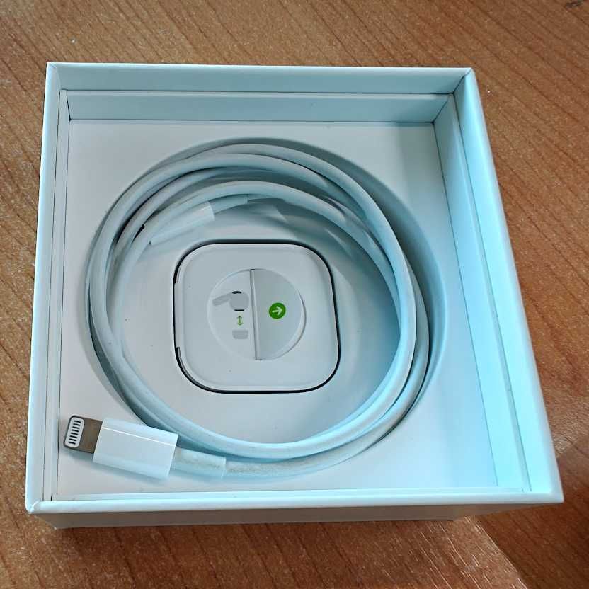 Apple AirPods Pro with Wireless Charging Case – MWP22TY - Branco