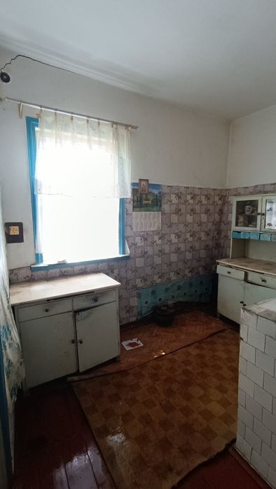 Продається будинок з ділянкою