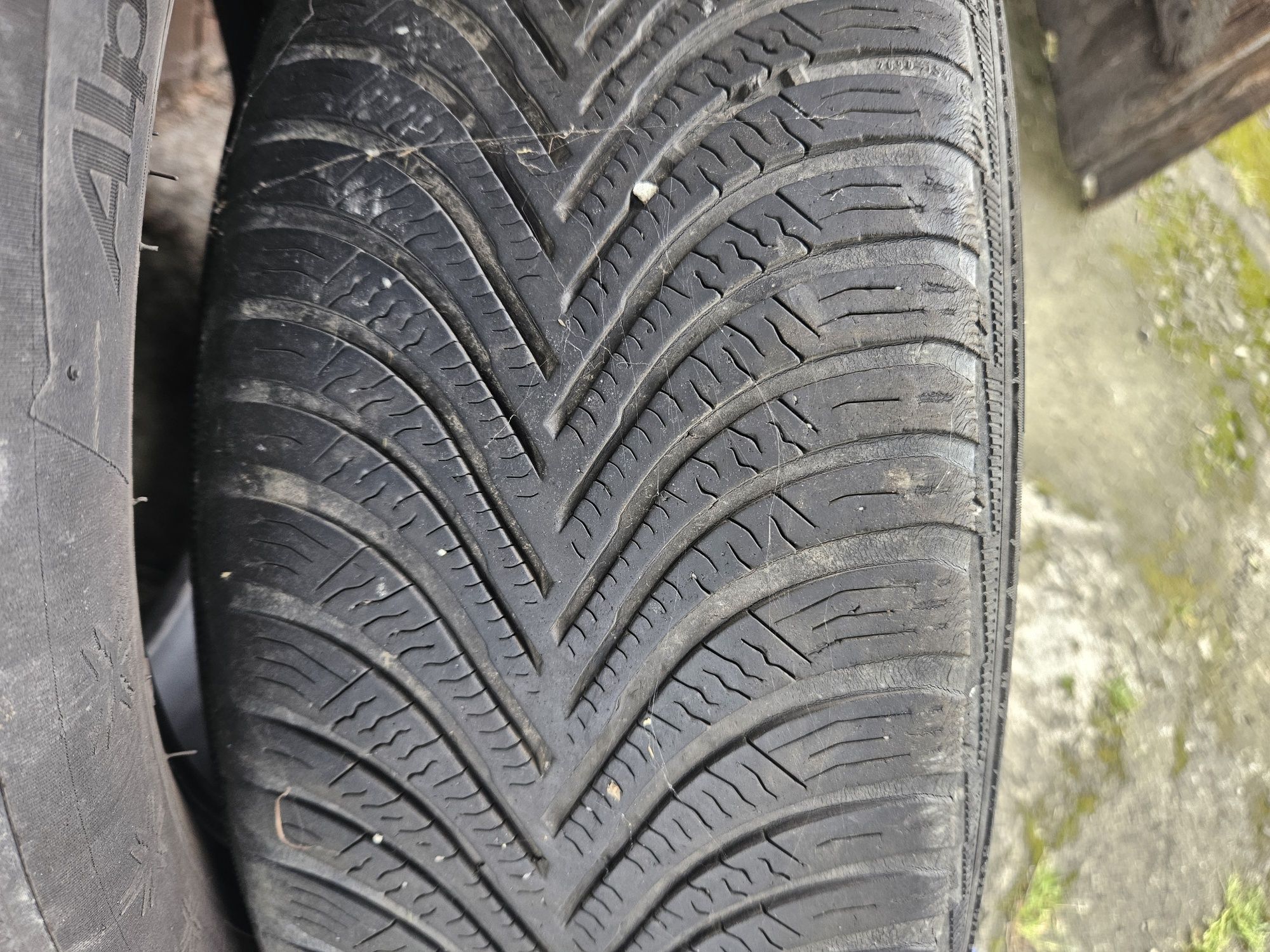 Opony Michelin Alpin 5