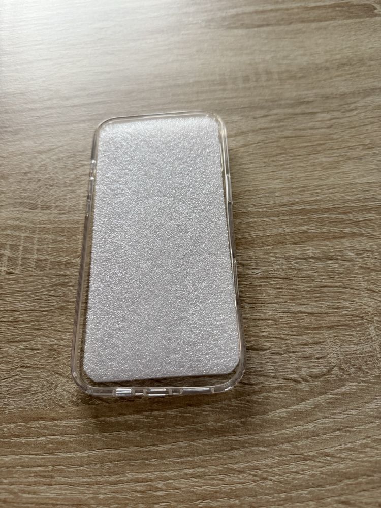 Etui na ip 16 plus