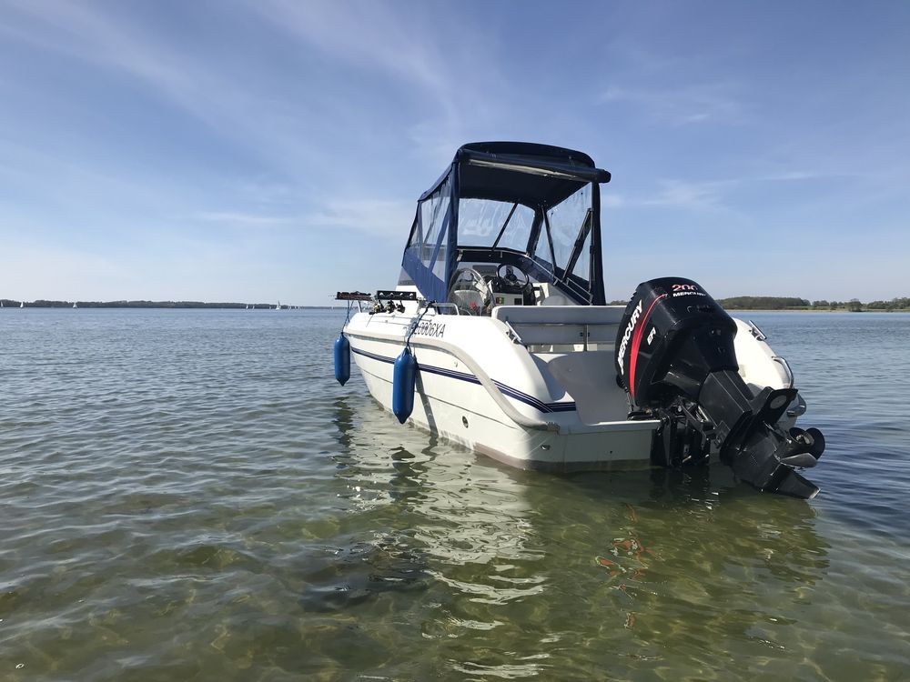 Łódż kabinowa Galia Galeon 660