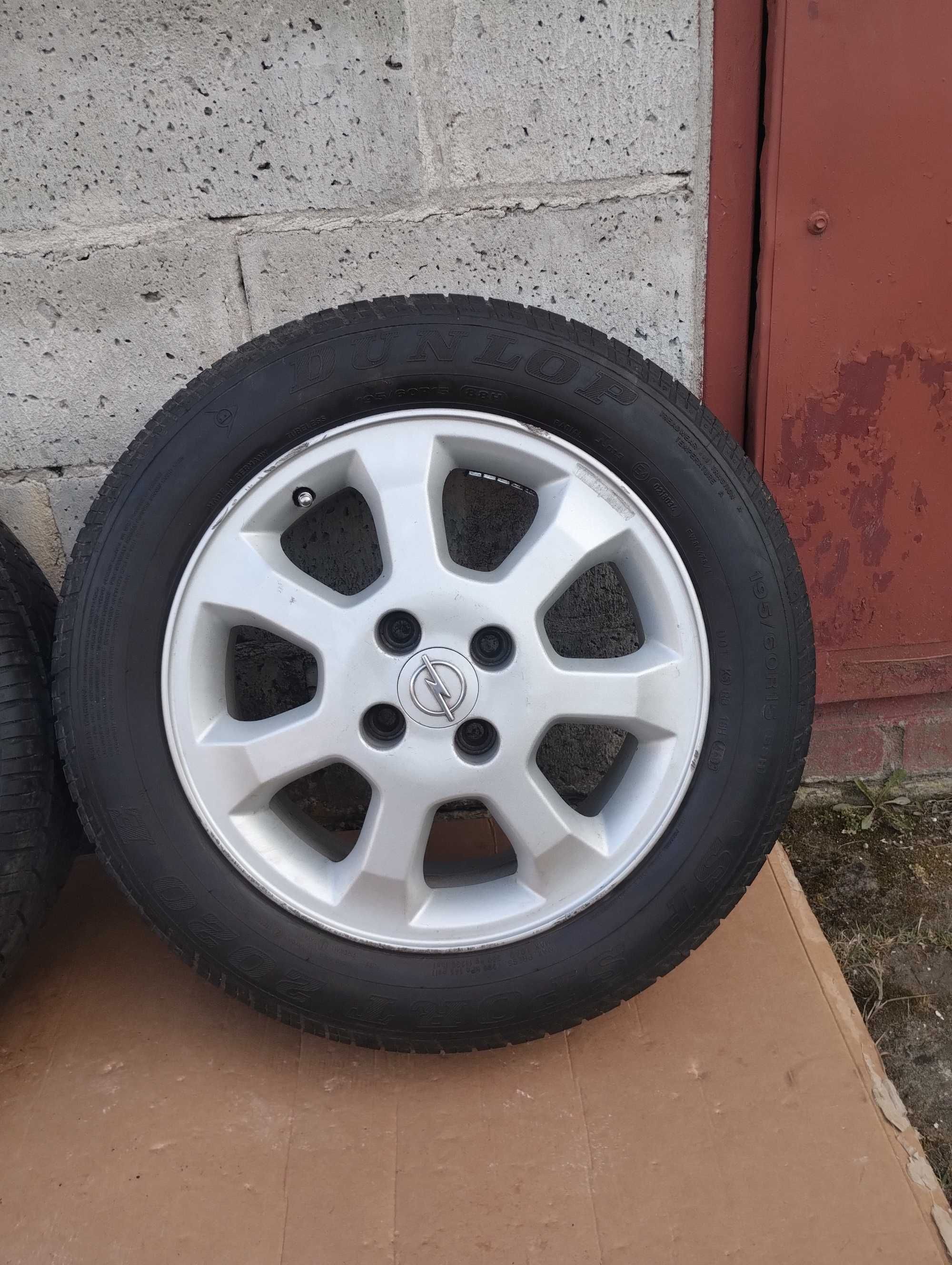 Komplet kół letnich 195/60R15 do Opla II Astry G