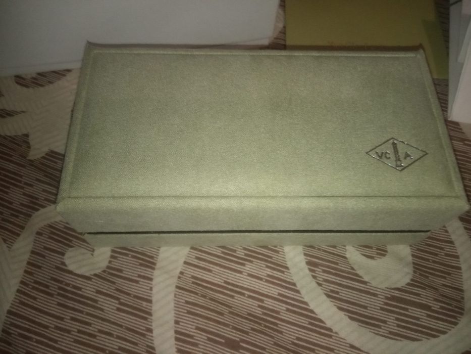 Подарочная упаковка Van Cleef & Arpels упаковка Ван Клиф