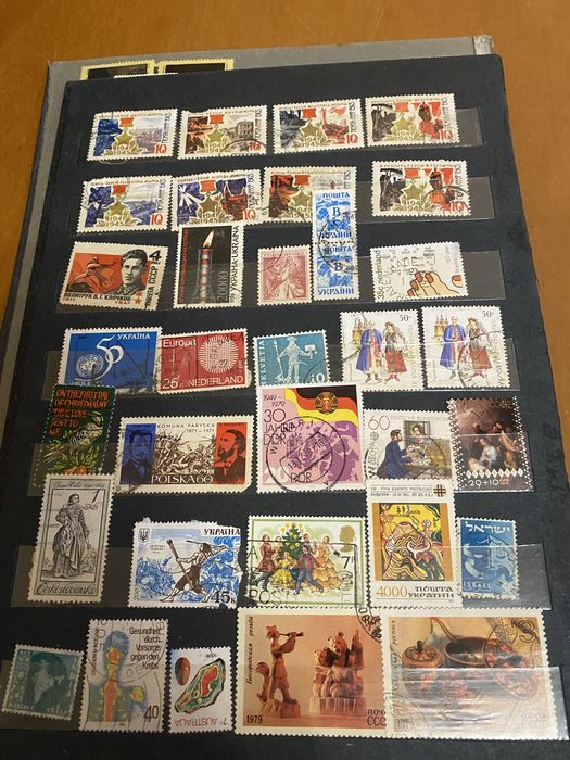 Поштові марки різні