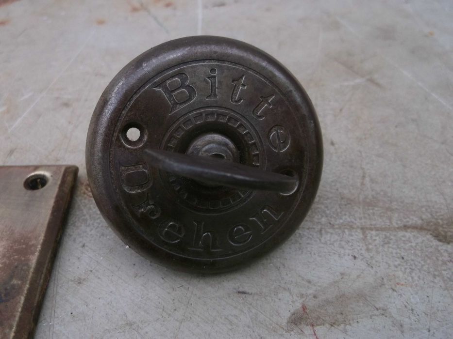 przedwojenny szyld na listy i dzwonek