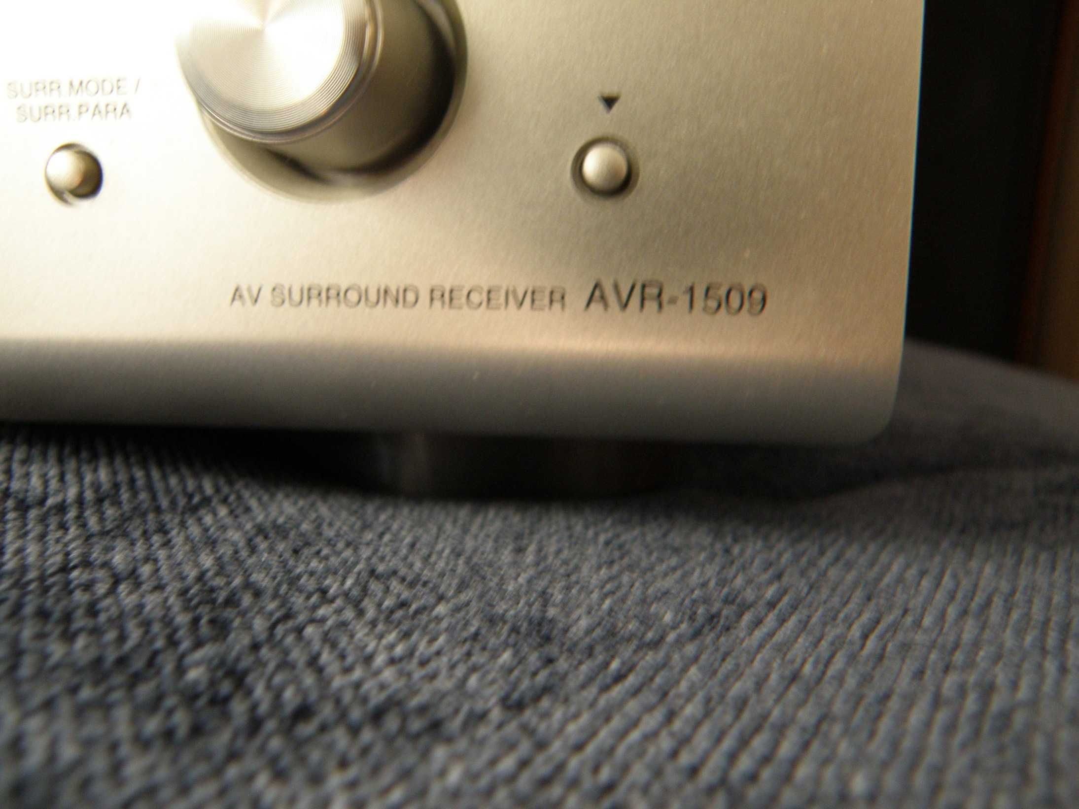 Denon
AVR-1509 amplituner