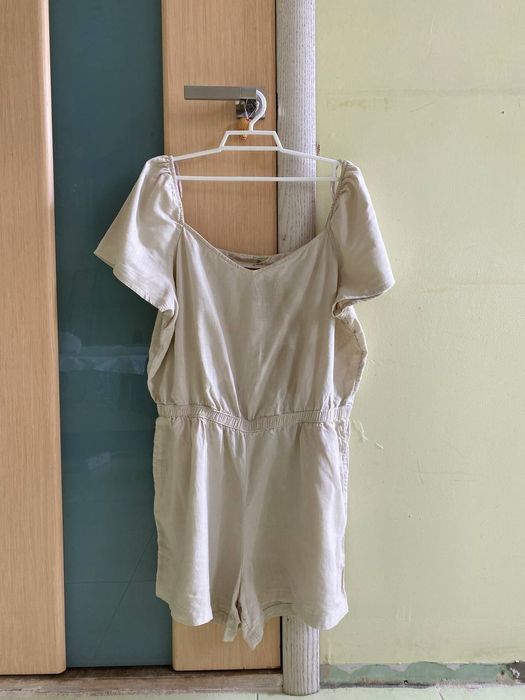 Білий комбінезон з вікритою спинкою+ бежевий