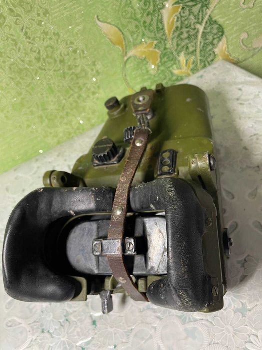 Бінокуляр армійський