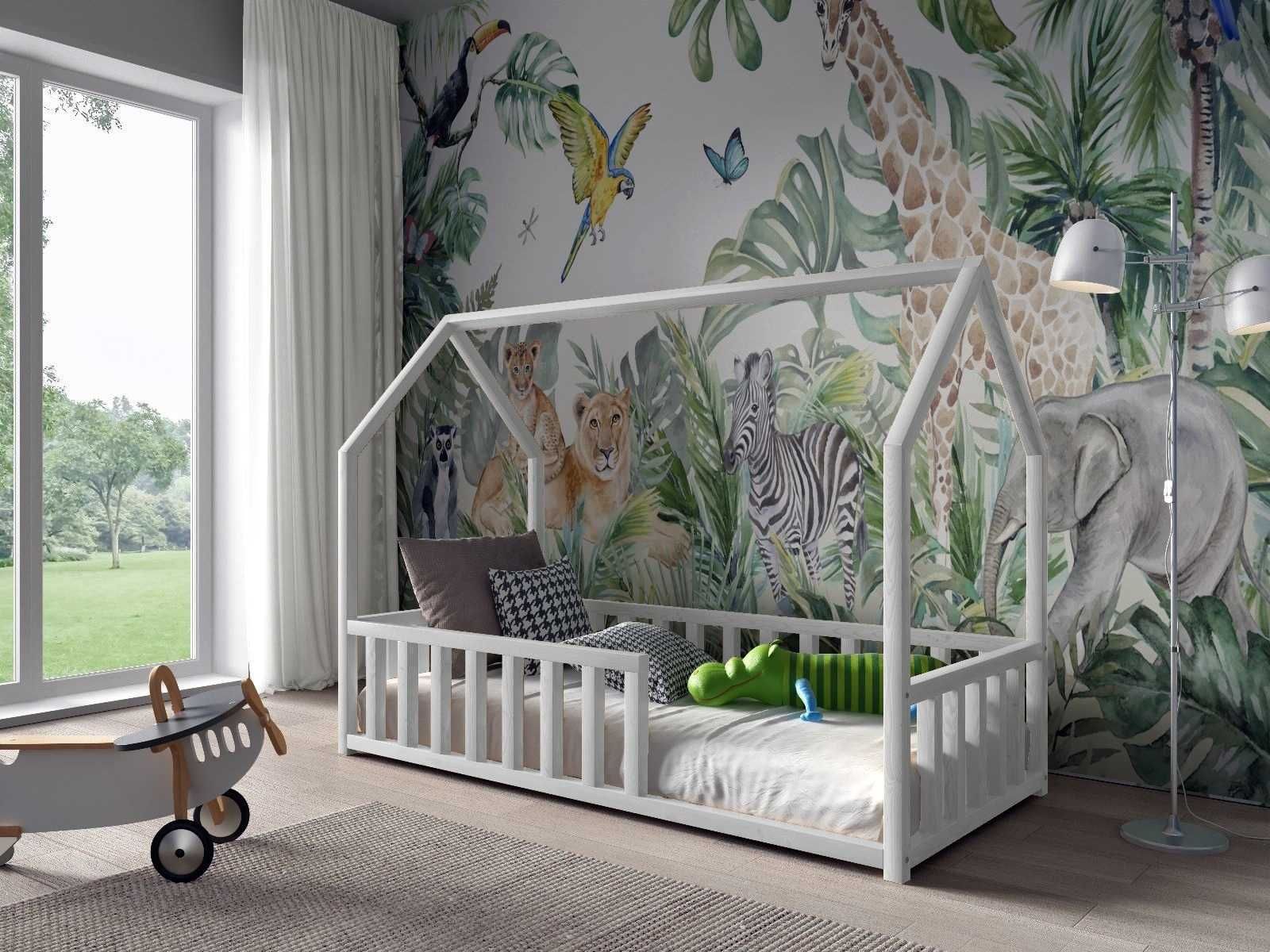 Sosnowe łóżko dziecięce domek ANTOŚ z materacem