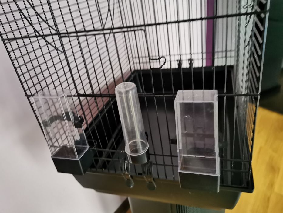 Klatka dla ptaków Emma czarna

Klatka wykonana z drutu malowanego pros