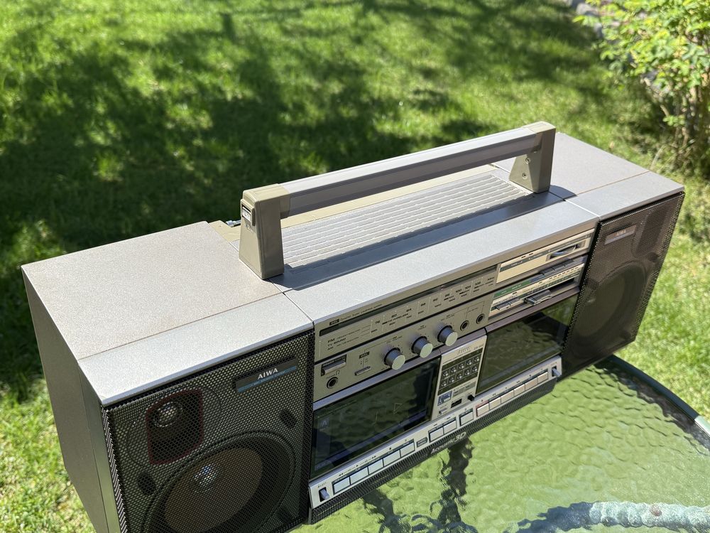 Продам магнитолу AIWA CA-W2