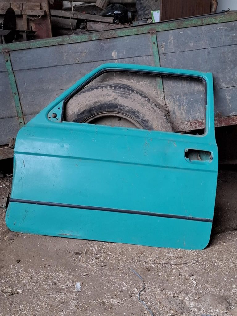 Części Fiat 126p Maluch  drzwi
