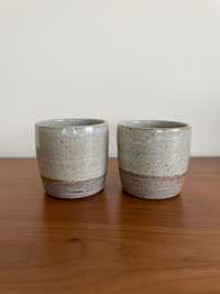 Dwa kubki ceramiczne marki Marchos Ceramika piaskowe beżowe szare