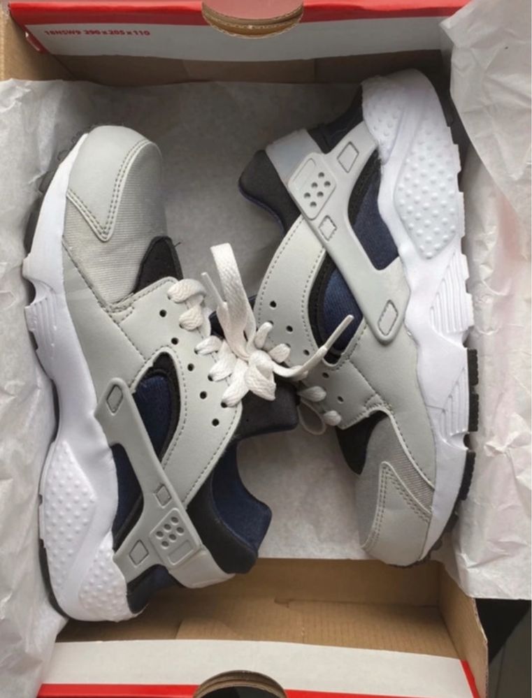 Nike Huarache 37.5