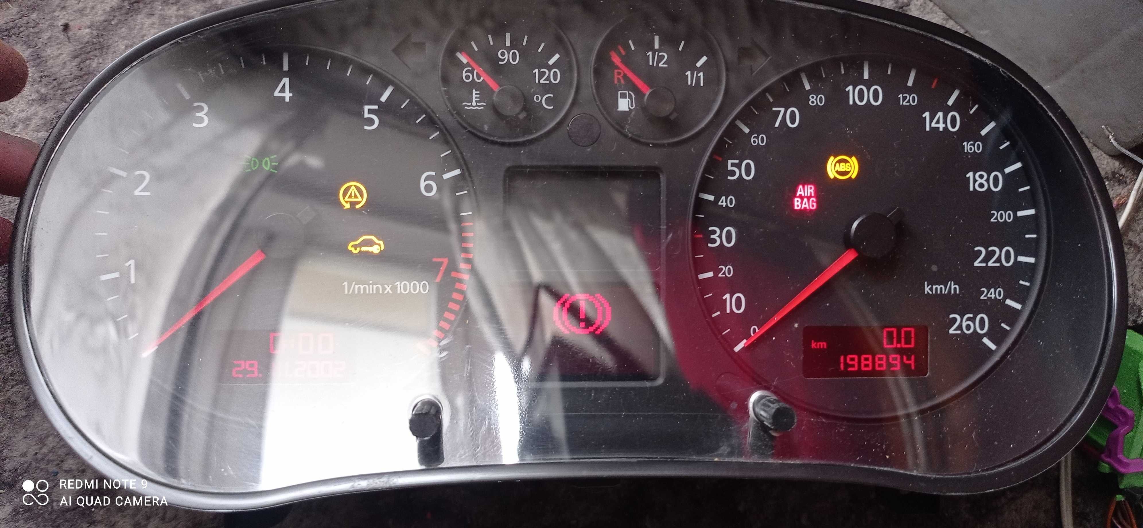 Licznik audi a3 8l0 benzyna 1.6 1.8 stan idealny