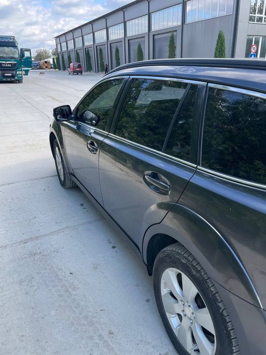 SUBARU Outback 2011 2.5