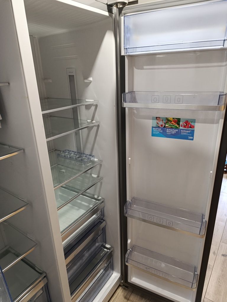 Lodówka Beko side by side